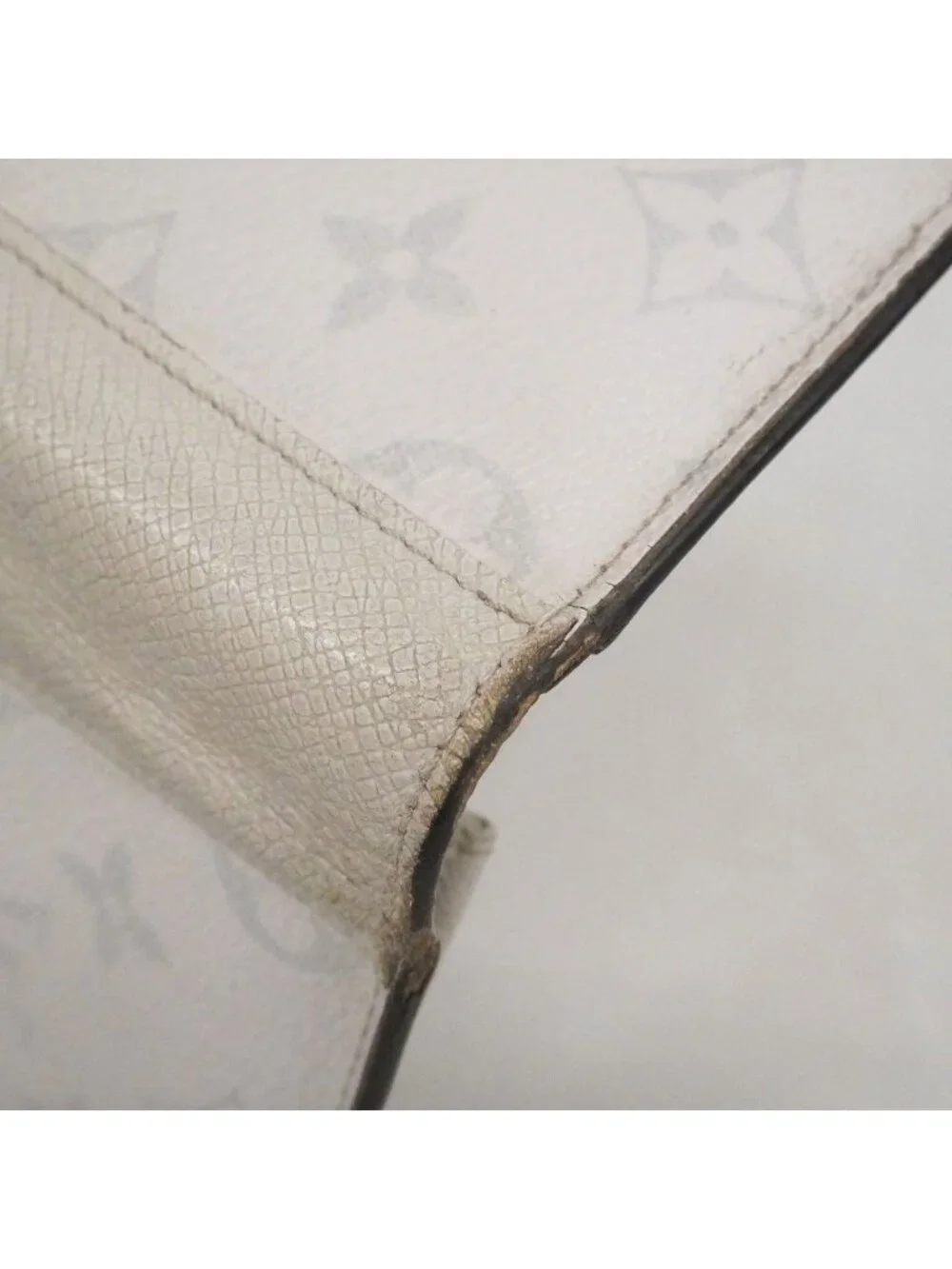 Louis Vuitton Wallet Taigarama Portefeuille Brazza Blanc